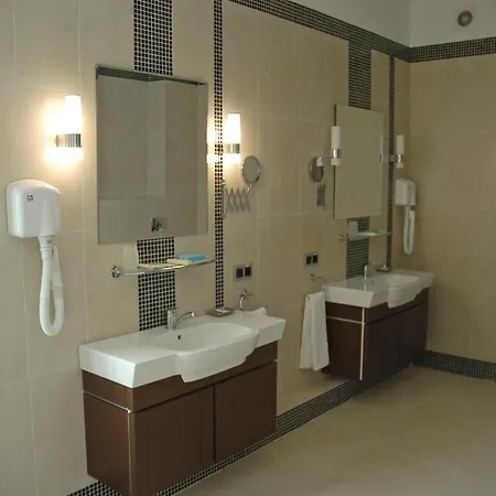 Hotel Westa 3*